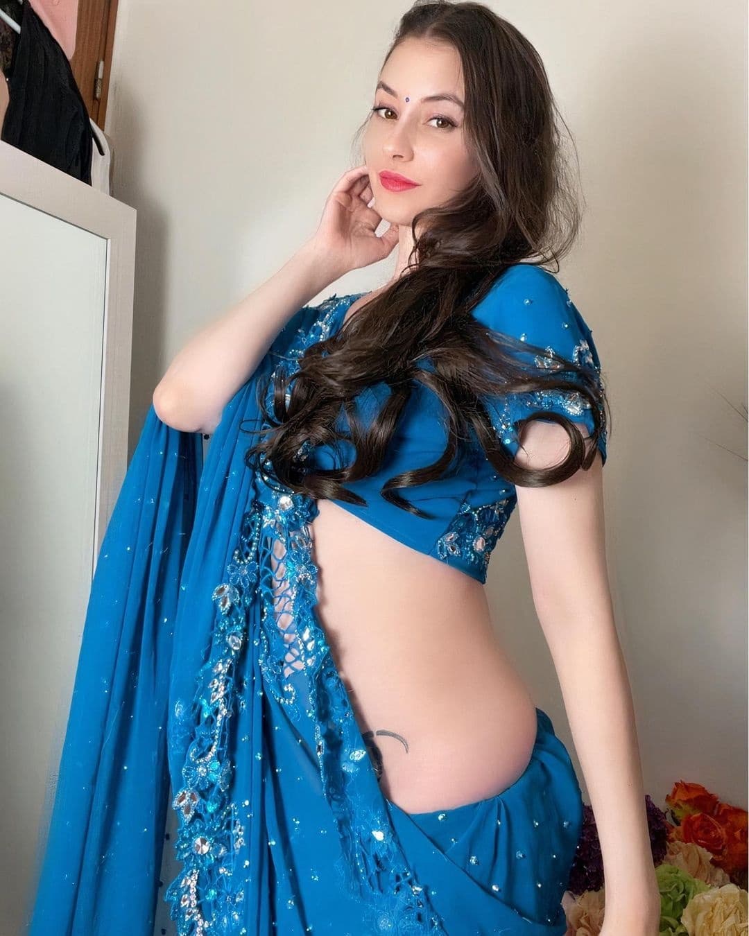 कोई चुसेगा जी मेरा दूध Vickyntania 5