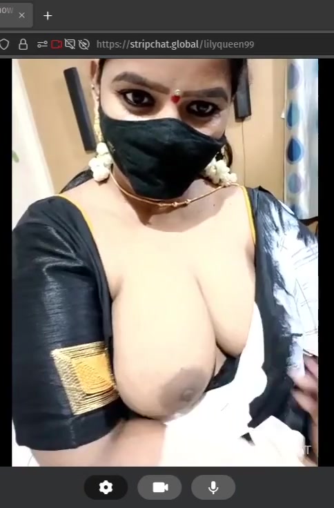 Hot Tamil Busty Aunty (lilyqueen99) pvt show & hot tamil talks
