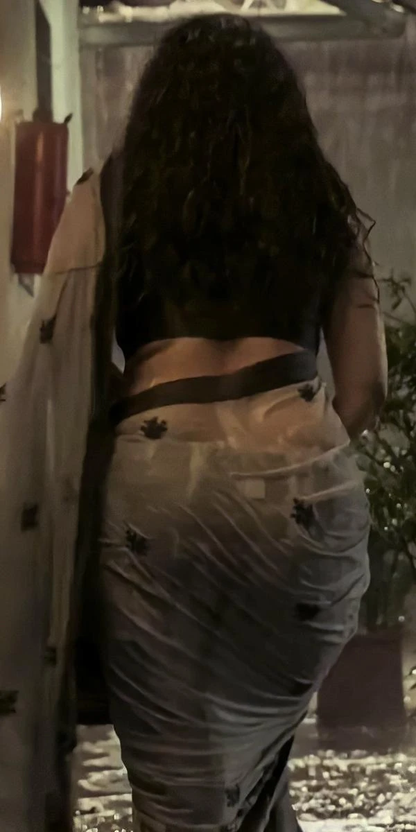 Aurora Maharaj Sexy Bath