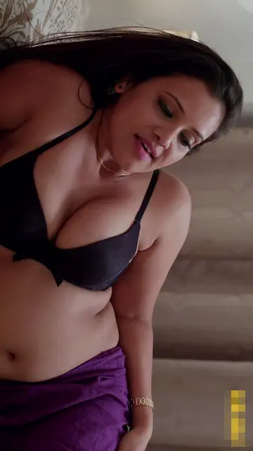 Indian Actress & Model Priya Gamre Hot Scenes 2