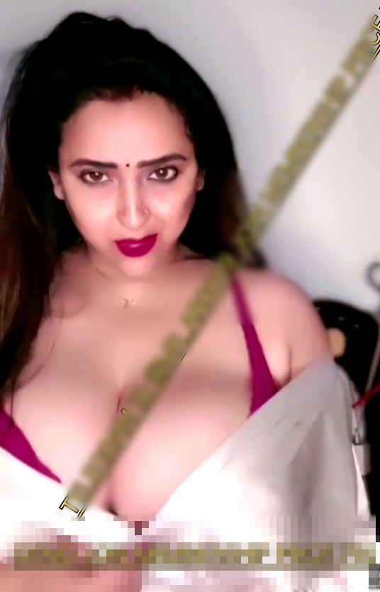 Sanjana Deep Cleavage Show on Tango Live 38