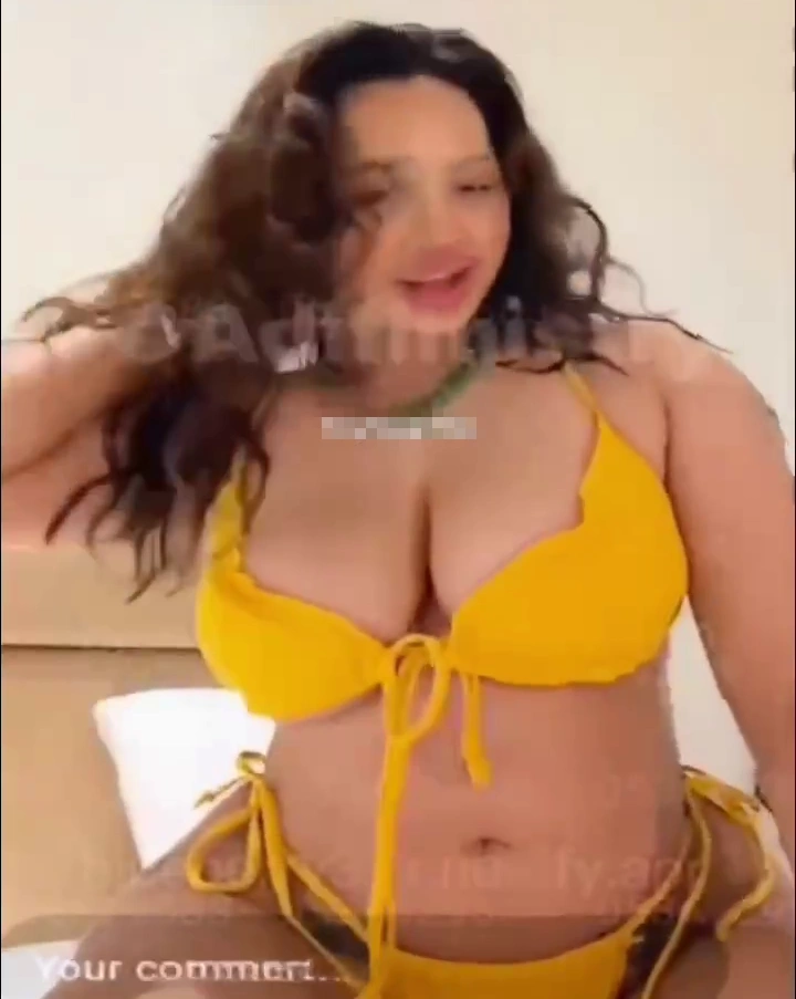 Aditi Mistry Yellow Bikini Live Part 3