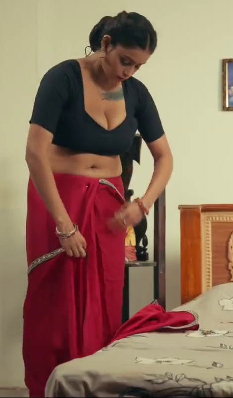 Anurita Jha forceful kissed