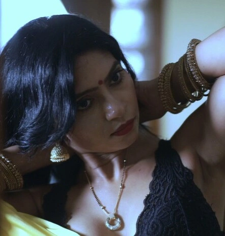 Payal Bhabhi आओ कभी मेरे बिस्तर पे दुध पीने 8