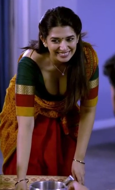 Rasha Kiramani, Sriti Shaw Hot Scenes Compilation Aaja Gunha Karle